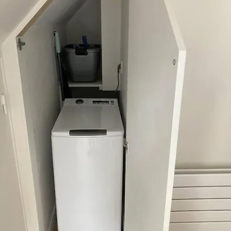 T2 Super Cosy A La Cime Des Pins Proche Av De Gaulle Place De Parking Et Wifi